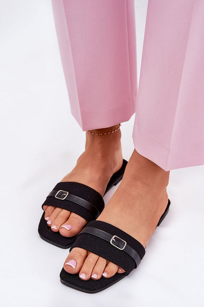 Elegant women's flat flip-flops from Step in style, crafted with a thin strap and buckle for a touch of luxury and eco-friendly comfort.