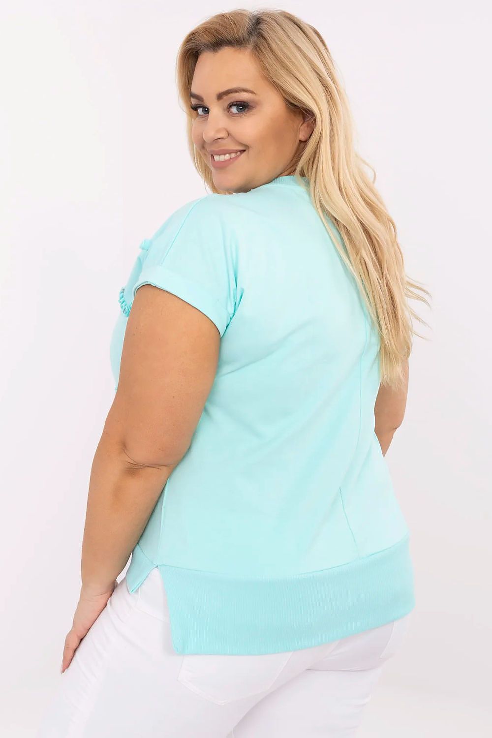Stylish Relevance plus size blouse in cotton and spandex blend, designed for comfort and elegance, ideal for both casual and professional settings.