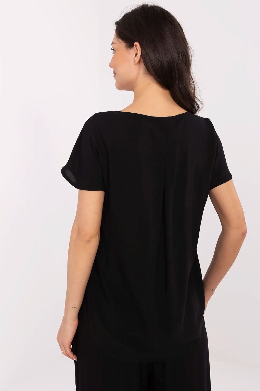 Chic short sleeve blouse by Sublevel, featuring a feminine V-neckline, perfect for casual and stylish outfits.