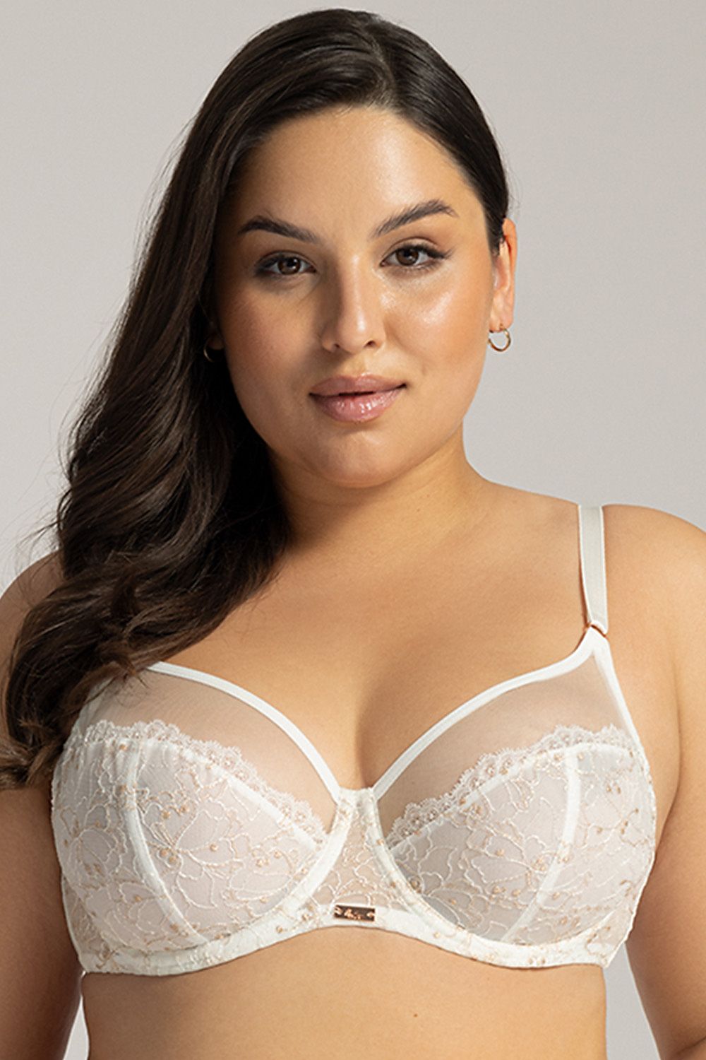 Luxurious Soft Ava Women's Soft Bra featuring delicate lace and adjustable straps for elegant non-wired support, available in sizes EU 70-95.