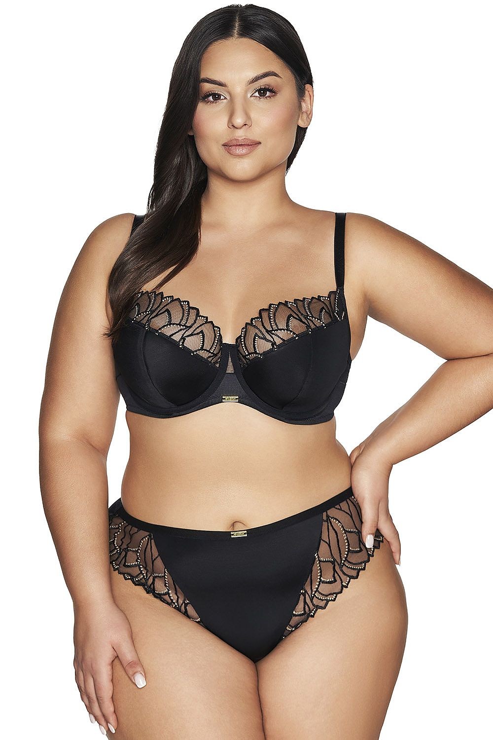 Ava semi-soft bra for larger busts, showcasing its elegant design and adjustable straps, perfect for superior comfort and support.