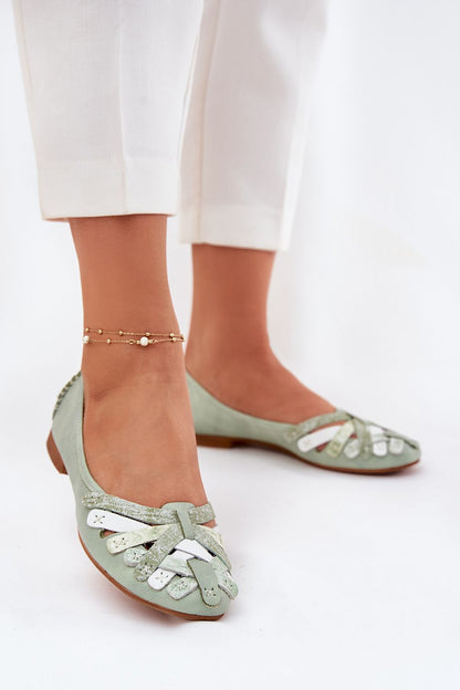 Handmade Maciejka ballet flats in natural leather, showcasing elegant detailing and comfort, by Step in Style.