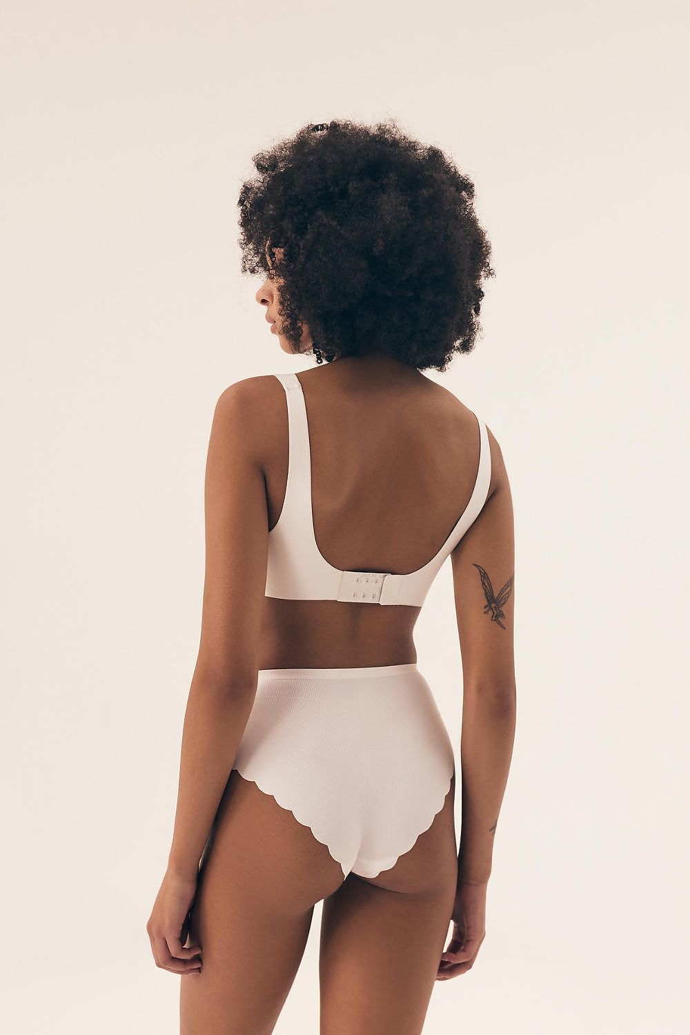 Luxury Henderson Padded Bra in elegant design, showcasing perfect fit comfort and non-wired support for sizes S-XL.