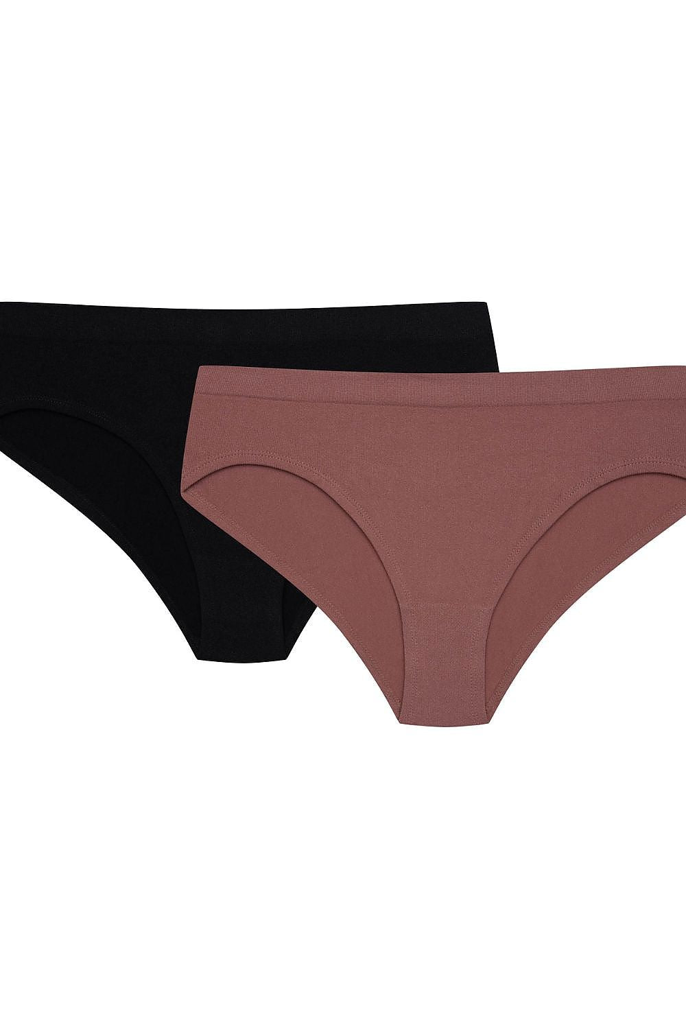 Stylish brick-coloured bikini-style panties from Henderson, featuring a comfortable fit and cotton insert for daily wear.