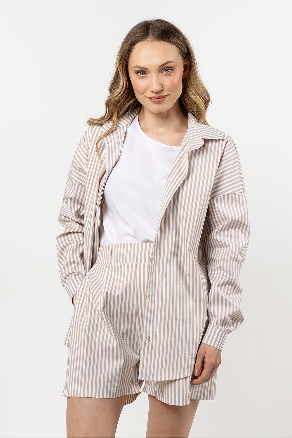 Close-up view of the lightweight breathable fabric of the Awama luxury cotton shirt, showcasing its elegant texture.