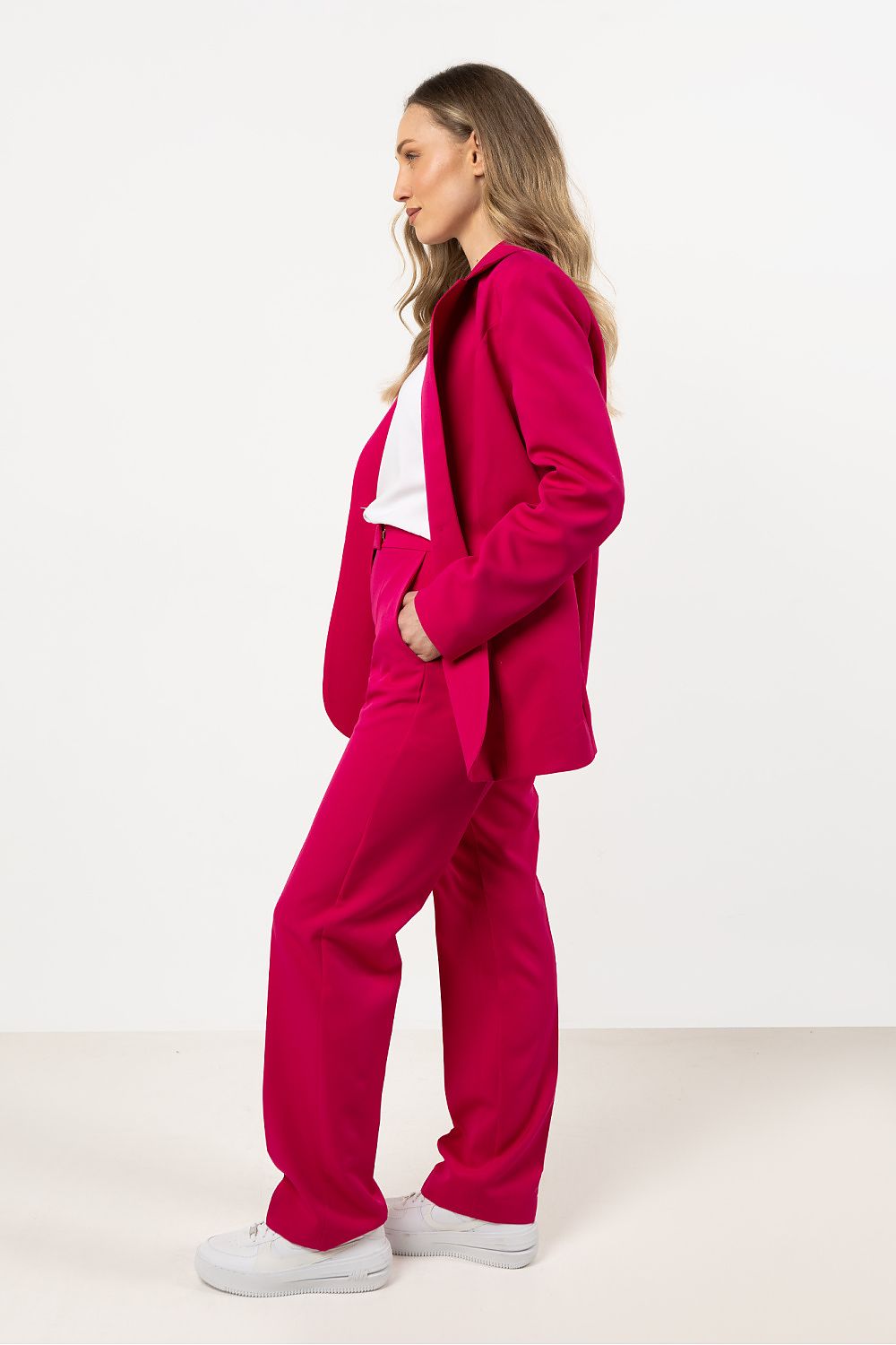 Stylish straight leg trousers by Awama for women, available in multiple sizes, combining sophistication with functionality.