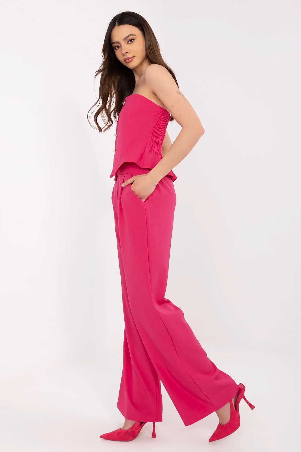 High-waisted wide-leg pants from the elegant vest and pants set by Italy Moda, designed to elongate the legs while offering stylish functionality.