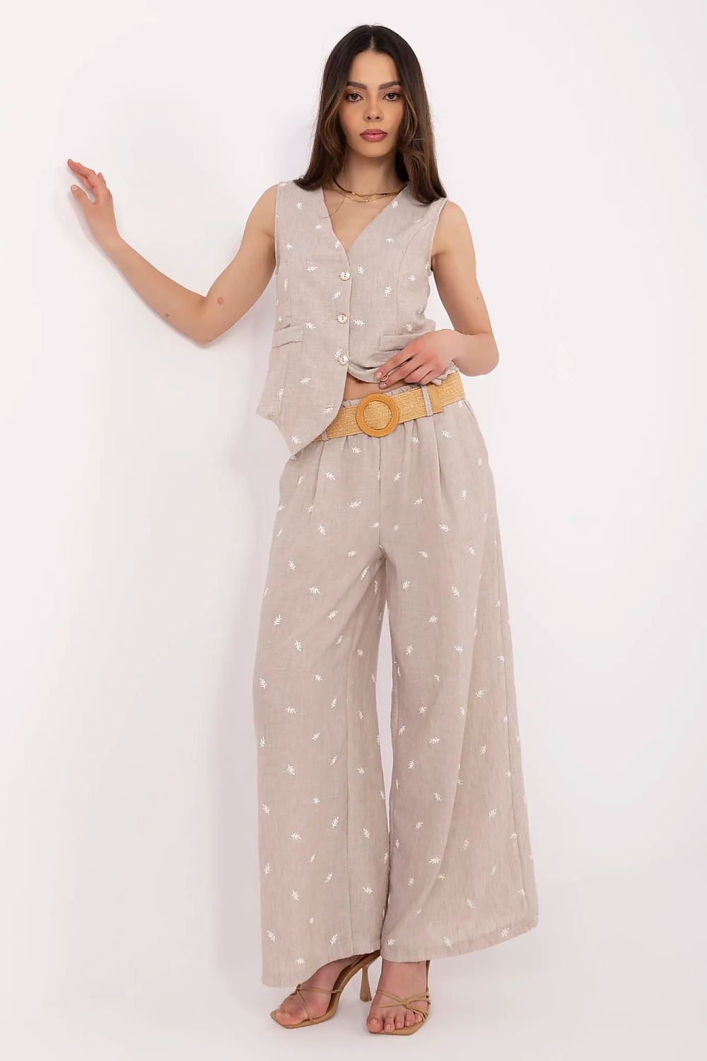 Elegant Women's 2-Piece Set featuring a V-Neck Vest and Wide-Leg Trousers by Italy Moda, designed for casual chic style.