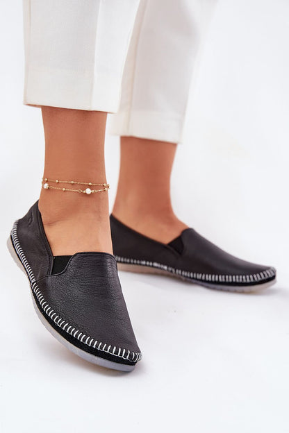 Luxurious Maciejka women's natural leather ballet flats in elegant style, showcasing classic design and comfort, perfect for any chic occasion.