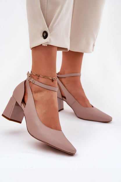 Sophisticated Maciejka Women's Block Heel Pumps in Natural Leather, featuring a stylish design ideal for any fashionable woman's wardrobe.