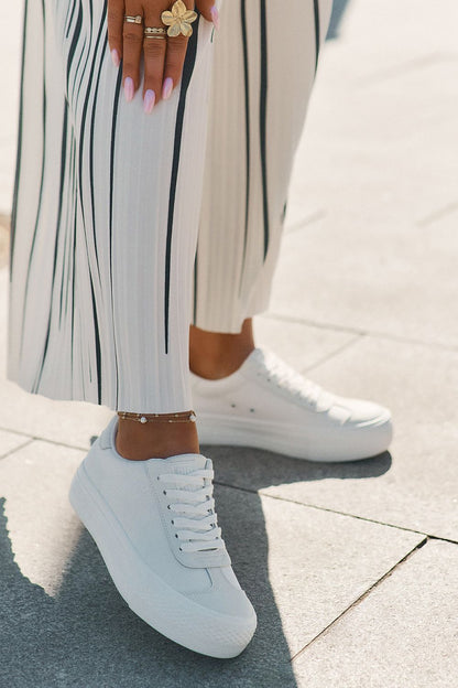 Elegant Big Star Sneakers showcased in various sizes EU 36-41, designed for style and functionality by Step in Style.