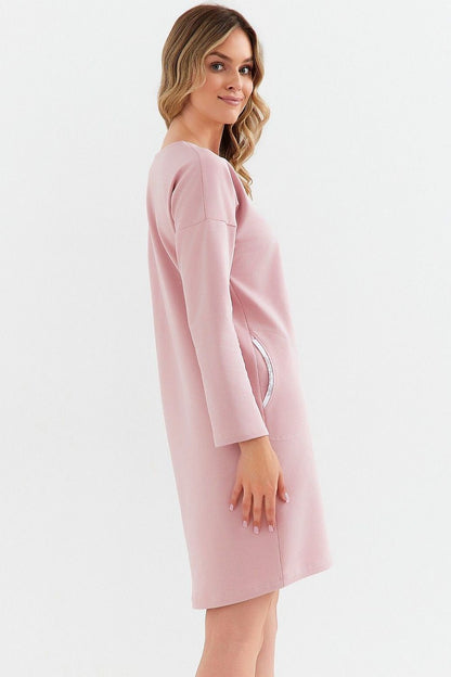 Luxurious women's nightshirt with long sleeves and round lace neckline by Cana, crafted from soft cotton and spandex for ultimate comfort, available in sizes S to XXL, ideal for cooler nights.