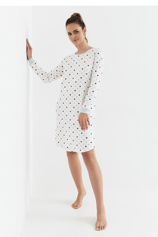 Elegant Cana women's nightshirt featuring a round neckline and long sleeves, crafted from soft interlock cotton.