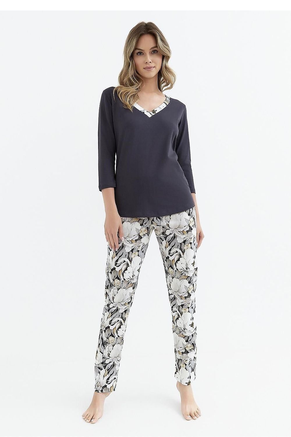 Close-up view of Cana women's cotton pyjama set, showcasing the silky V-neck blouse and exquisite printed pant design ideal for chic evening wear.