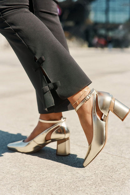 Luxurious Natural Leather Block Heel Pumps by Maciejka, Featuring a Comfort-Focused Design for All-Day Wear and Sophisticated Style.