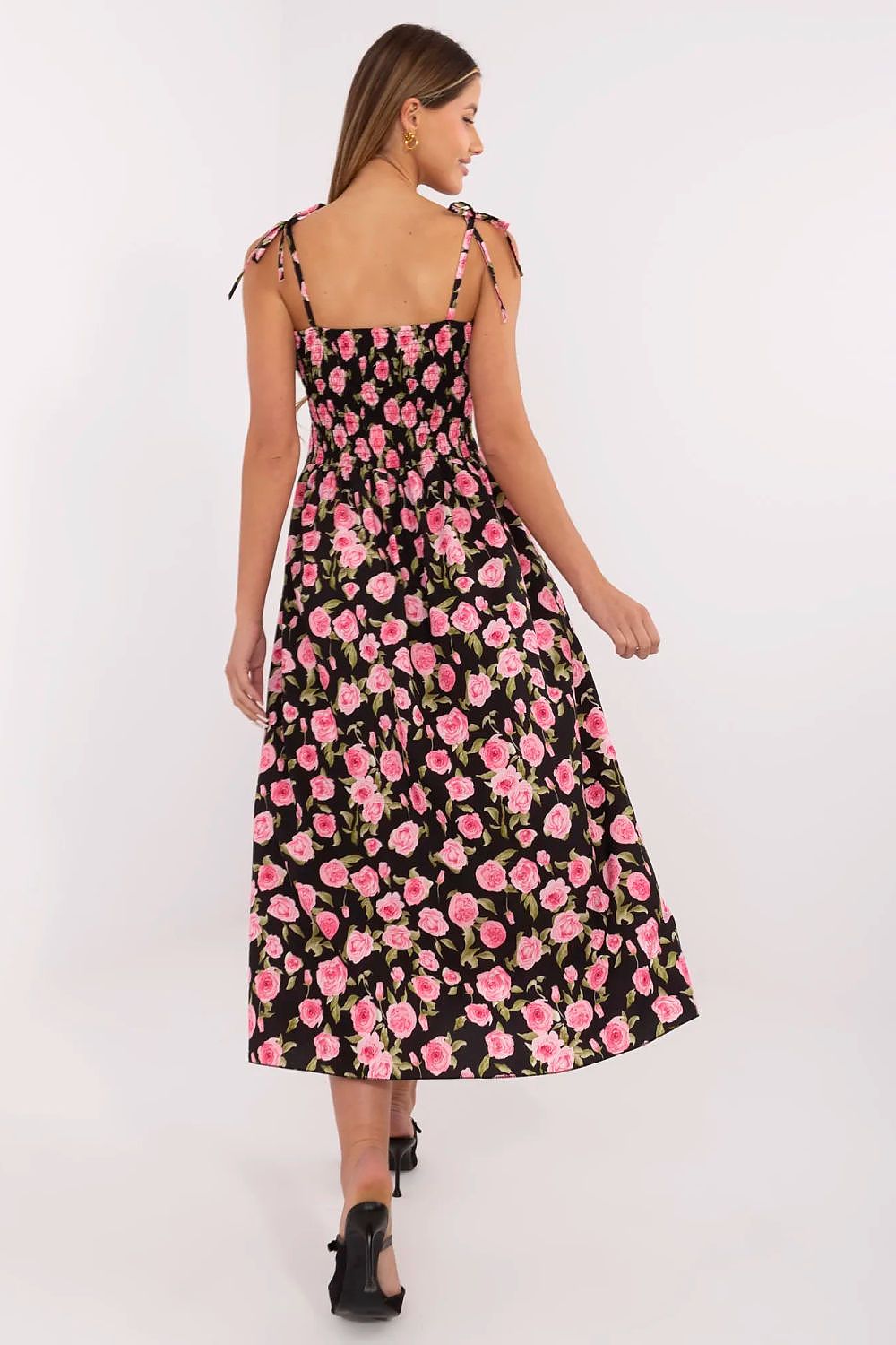 Close-up view of the adjustable straps and corset waist on the Italy Moda stylish midi dress, showcasing comfort and femininity.