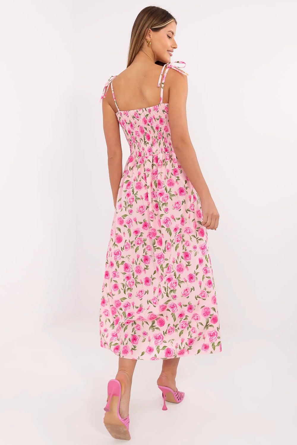 Close-up view of the floral design on Italy Moda's comfortable midi dress with padded cups and button closure, ideal for fashion-forward wear.