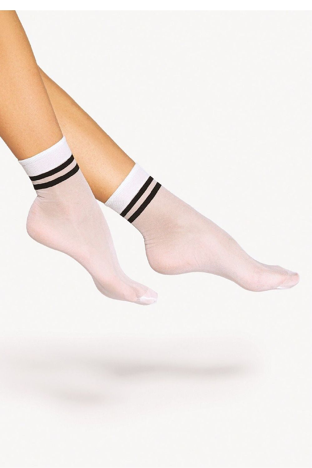 Elegant 15 DEN high socks by Gatta featuring stylish horizontal striped cuffs, designed for women who appreciate luxury fashion.