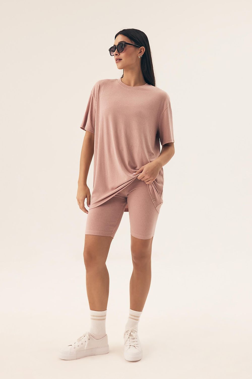 Close-up of Henderson Women's Pyjamas Set showcasing the stylish rounded neckline and soft ribbed texture for ultimate comfort.