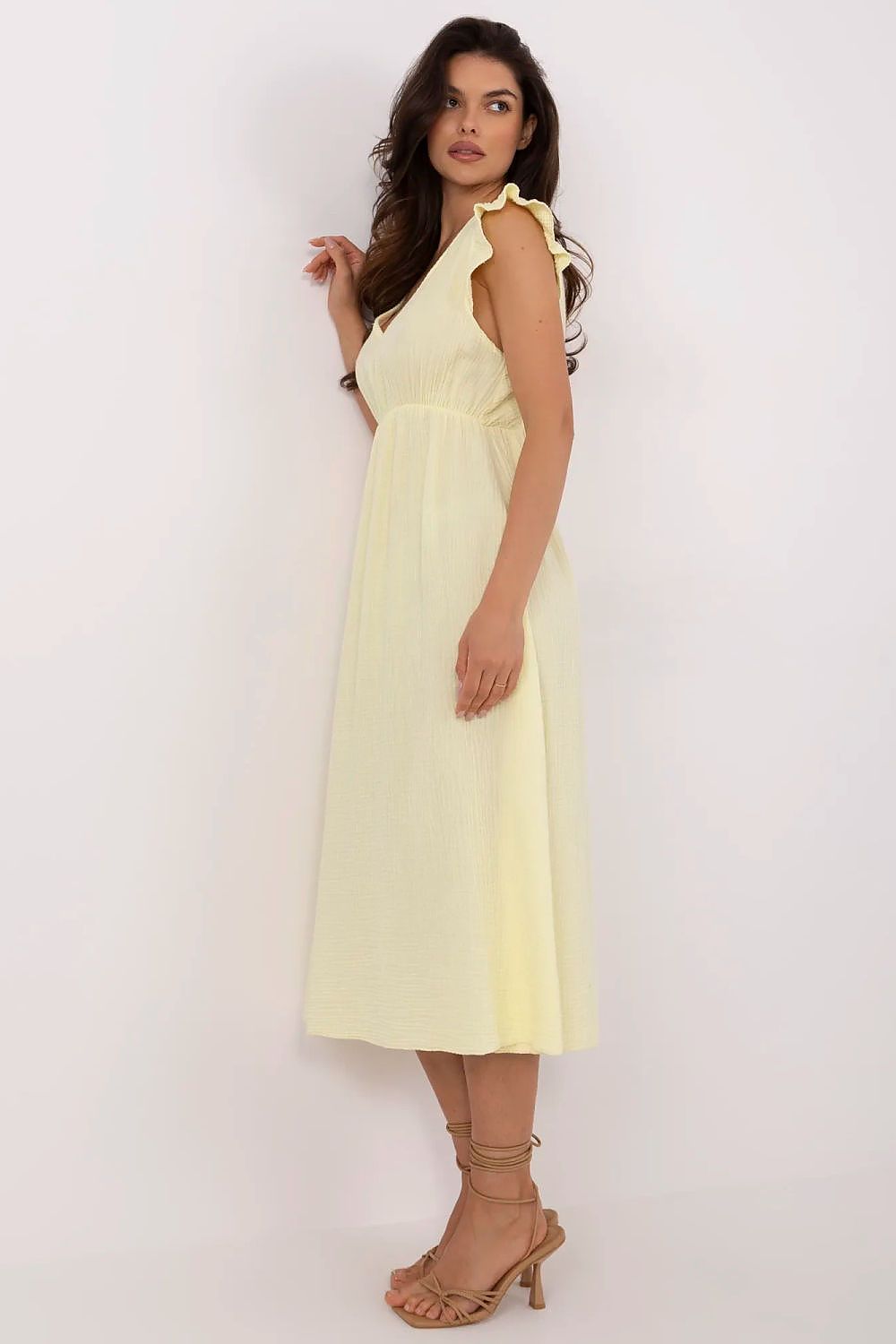 Stylish tie-back detail on Italy Moda's lightweight cotton midi dress, emphasising a feminine silhouette and comfort.