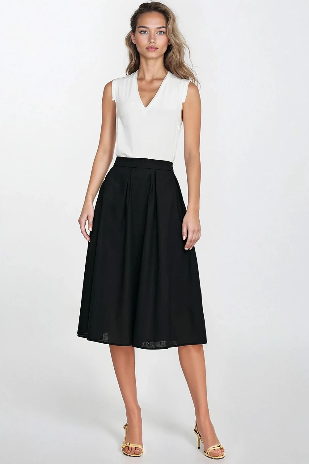 Chic Nife linen texture midi skirt with decorative pleats and hidden side pockets, perfect for both casual and formal occasions.