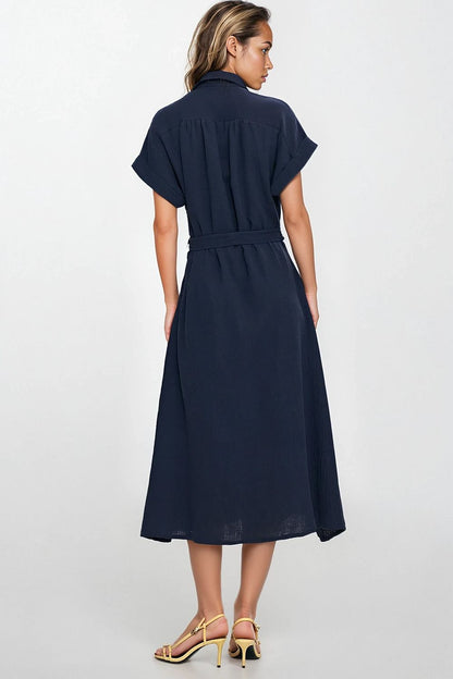 Casual summer look with the Nife Relaxed Fit Daydress, featuring subtle cap sleeves and functional side pockets, ideal for everyday elegance.