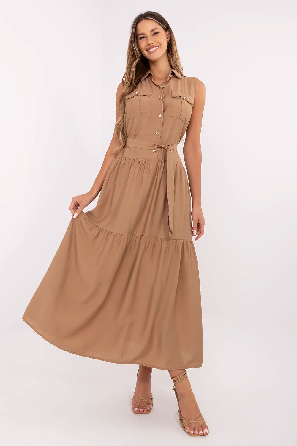 Chic waist tie of the Italy Moda Maxi Daydress, emphasizing a feminine silhouette and adjustable fit for maximum comfort.