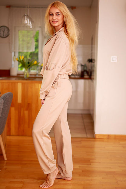 Mirale Luxe Cotton Jersey Fogo Set styling, highlighting the versatility of the zip-up sweatshirt and loose-fit sweatpants.