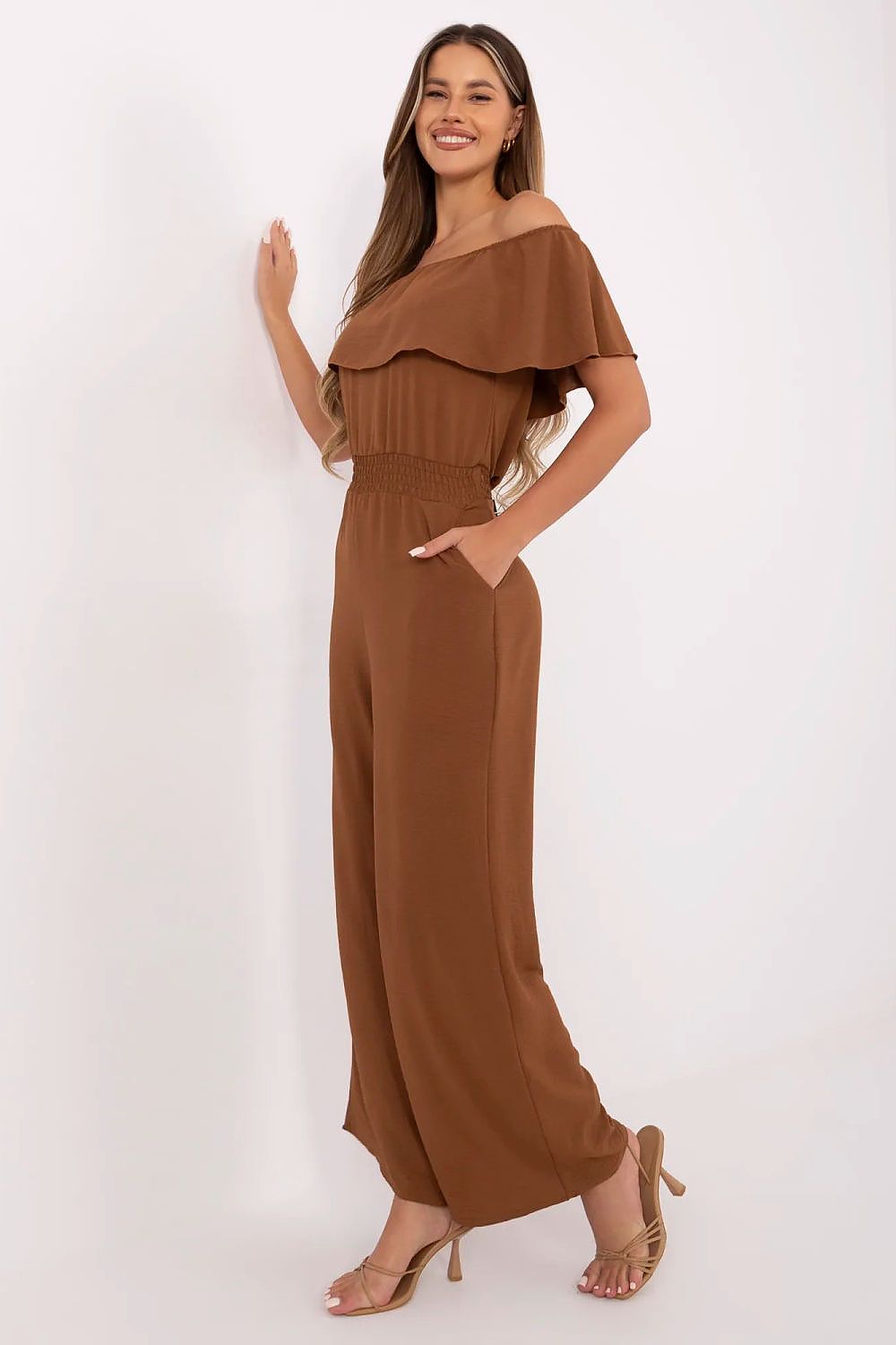 Stylish Italy Moda jumpsuit with a refined silhouette and comfortable viscose blend fabric, ideal for versatile occasions.