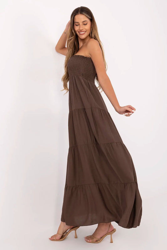 Italy Moda sleeveless summer maxi dress highlighting the elastic shirring detail, designed to enhance the bust line and provide a comfortable fit.