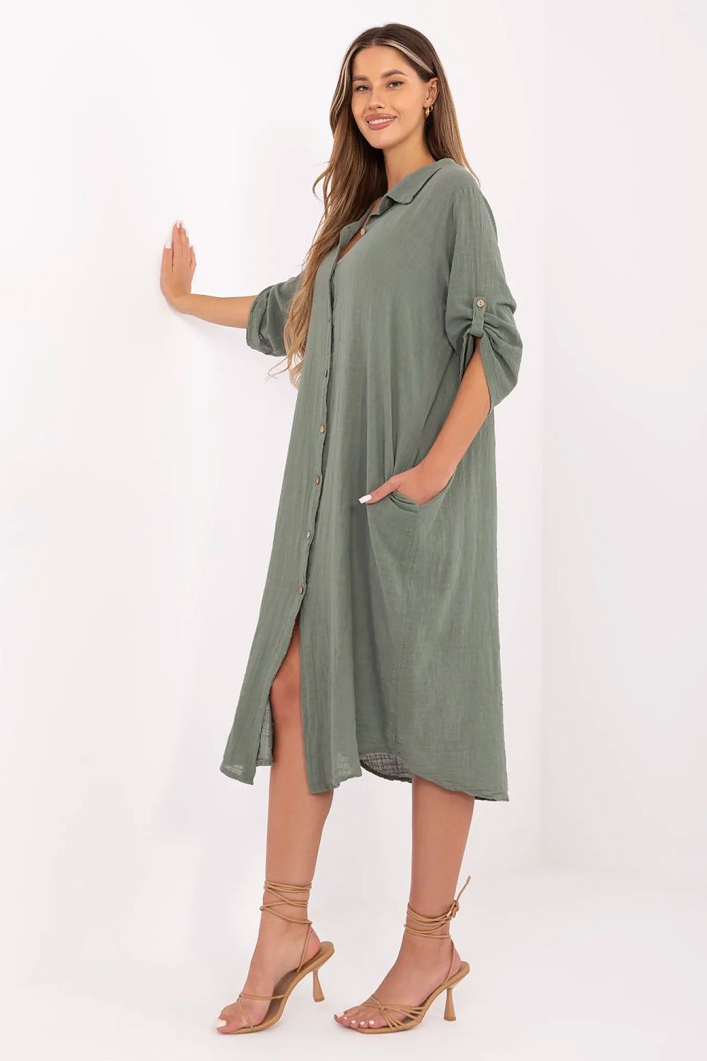 Och Bella 100% cotton midi oversized shirt dress with classic collar and pockets, perfect for luxurious summer styling.