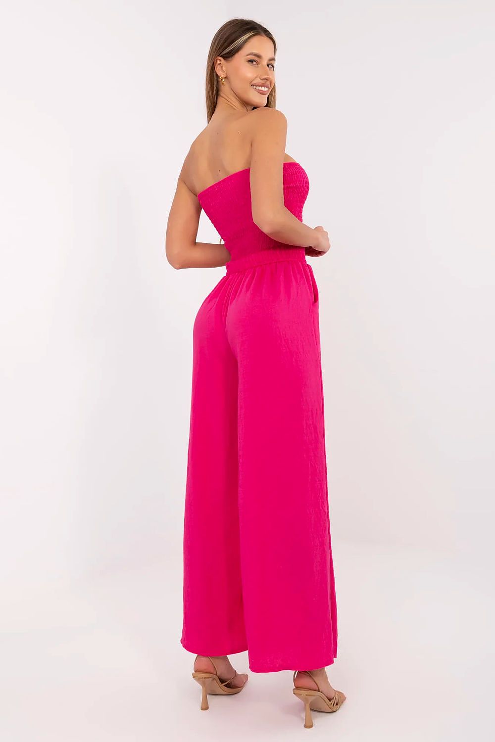 Stylish Italy Moda viscose jumpsuit in EU size 0, featuring a breathable wide-leg design and functional pockets, perfect for luxurious everyday wear.