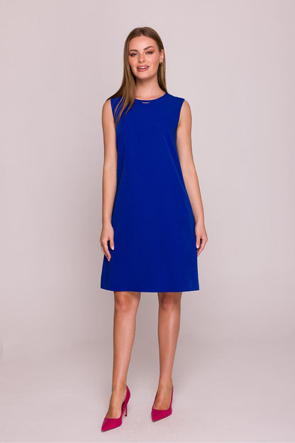 Stylove's comfortable and chic sleeveless daydress with a minimalist silhouette, perfect for both office wear and casual outings.