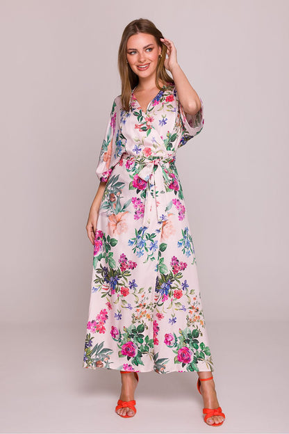 Sophisticated loose fit daydress with a delicate floral pattern by Stylove, emphasizing comfort and elegance for special events.