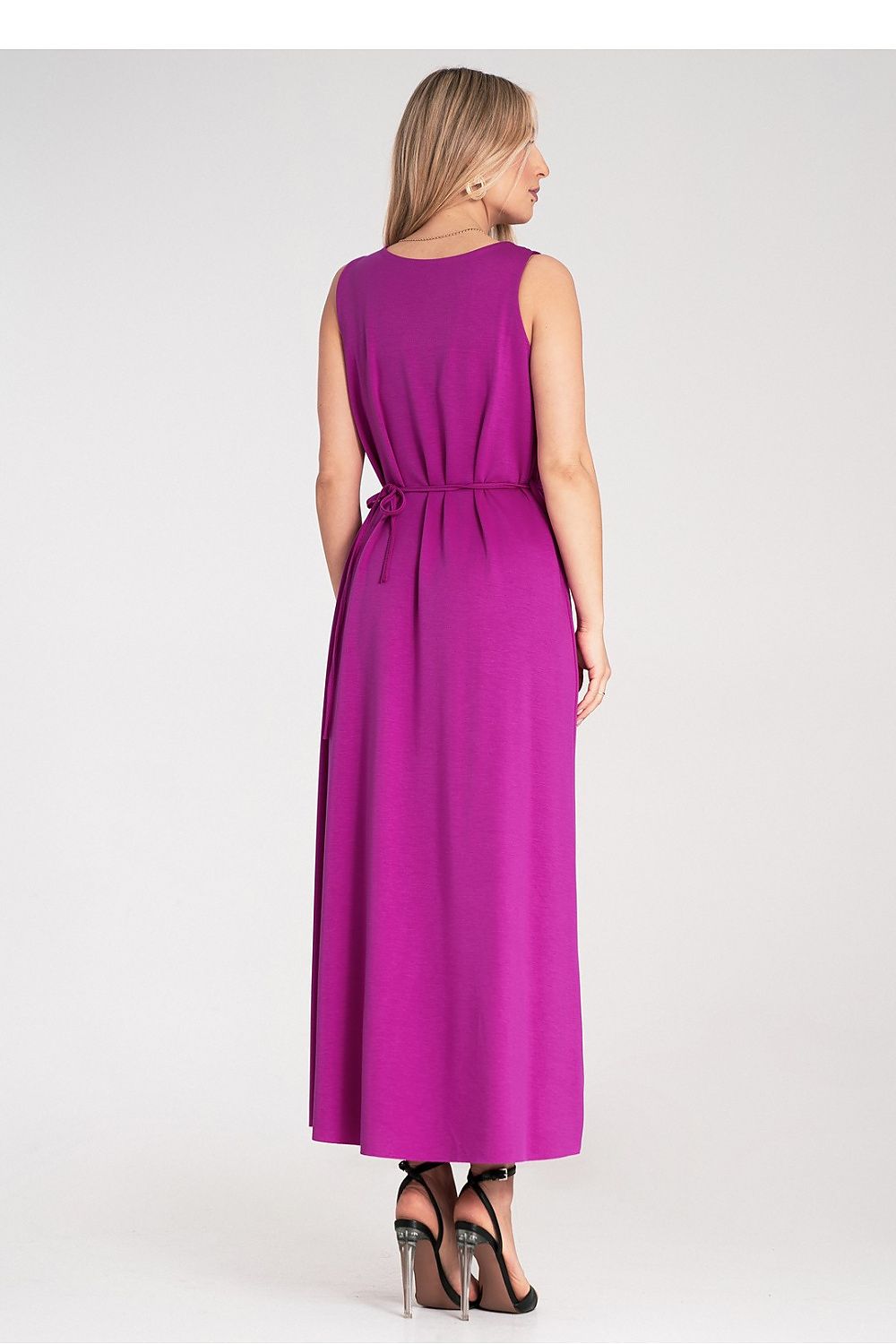 Beautiful Figl floral-accented maxi dress with a relaxed fit and thin belt, showcasing sophisticated style for EU size 0 wearers.