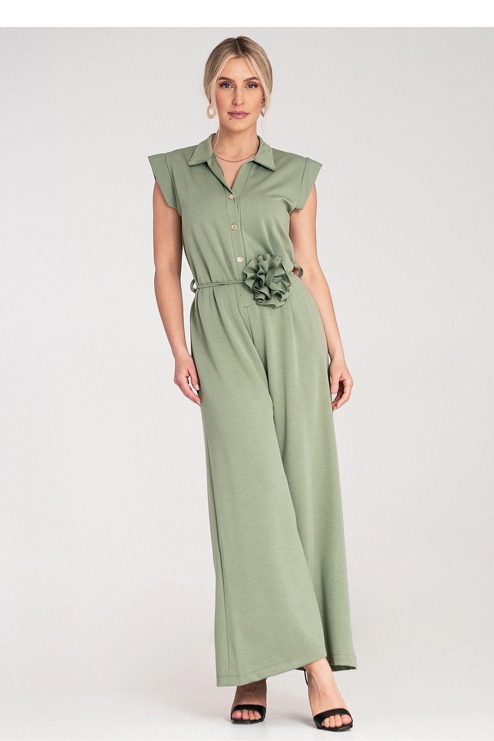Stylish jumpsuit by Figl with a fashionable belt and collar, perfect for a luxe outfit.