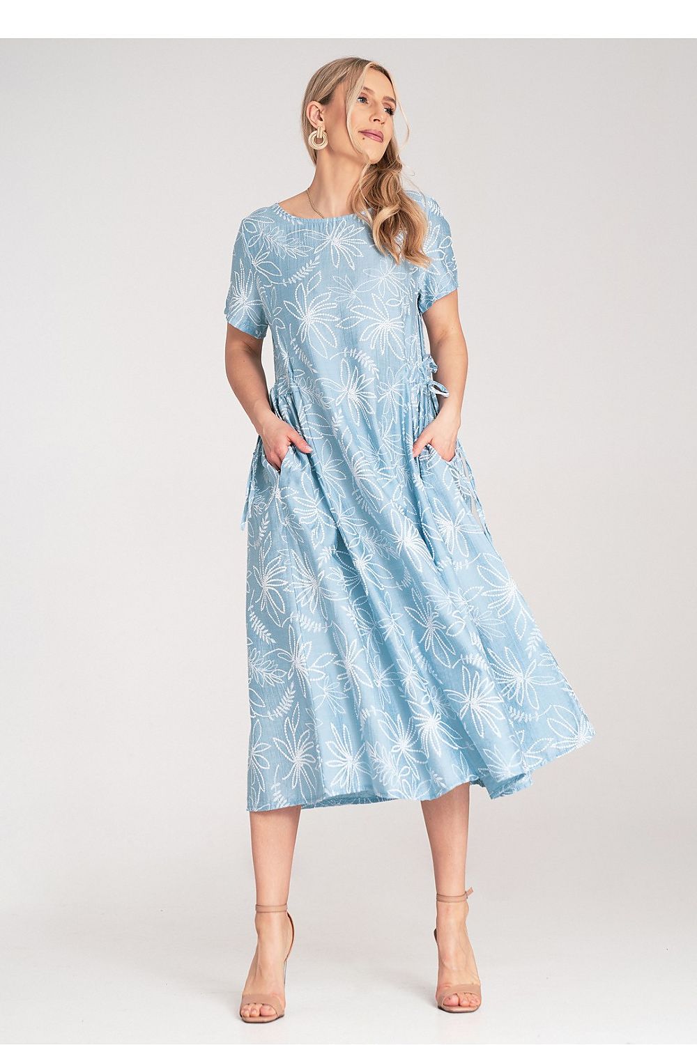 Elegant Figl midi dress with short sleeves and a floral print, showcasing an adjustable fit with side ties, perfect for a luxurious wardrobe.