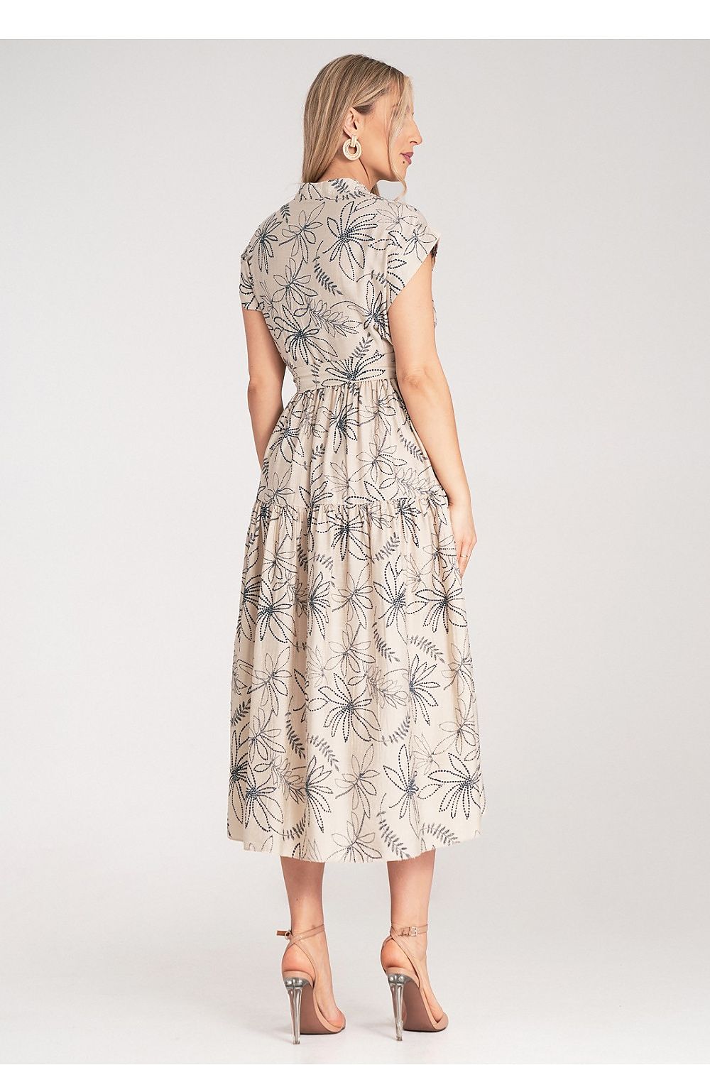 Elegant midi dress by Figl showcasing a beautiful floral motif, short sleeves, and a chic stand-up collar, perfect for sophisticated occasions.