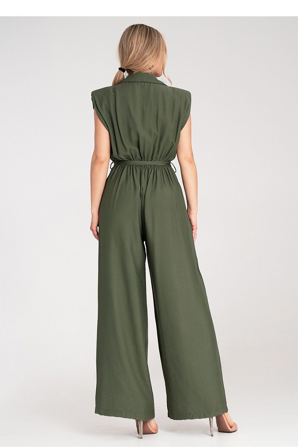 Beautifully designed Figl luxury jumpsuit in EU size 0, made of 100% viscose, perfect for stylish women seeking comfort and elegance.