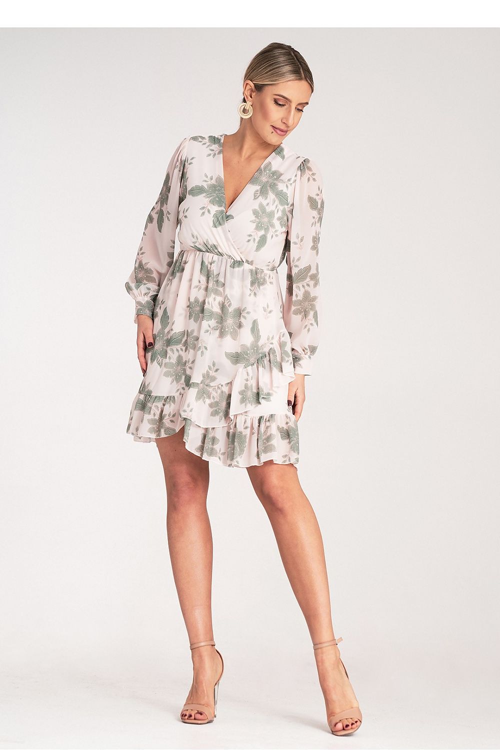 The long sleeves and button detail of Figl's Airy Floral Midi Dress, combining classic charm with modern style.