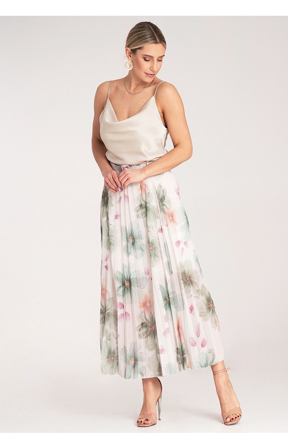 Back view of Figl's Elegant Floral Pleated Midi Skirt, featuring a fitted high waist belt that accentuates the silhouette.