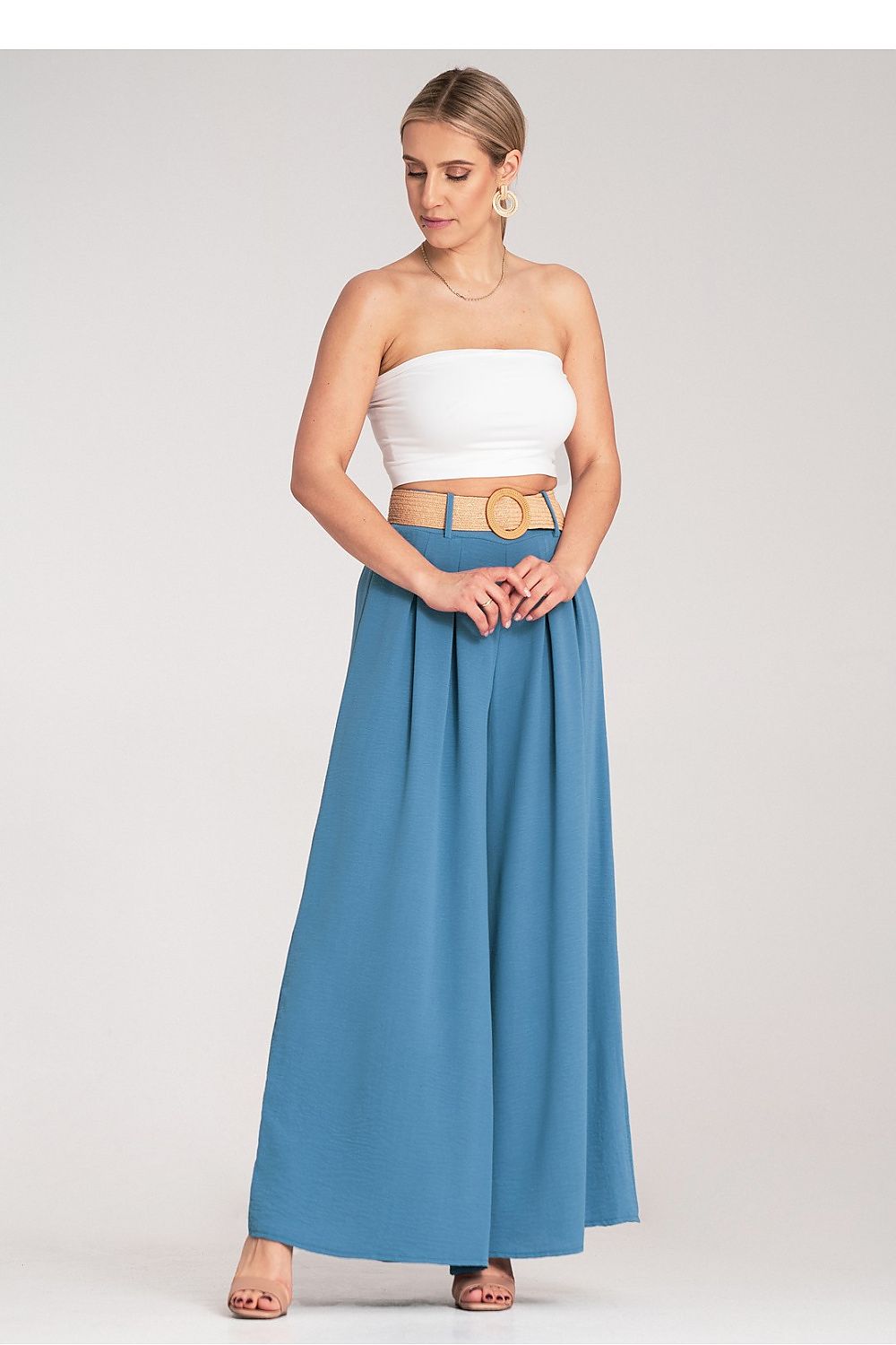 Sophisticated wide trousers with a high waist and woven belt by Figl, crafted for lightweight comfort and an elegant silhouette.