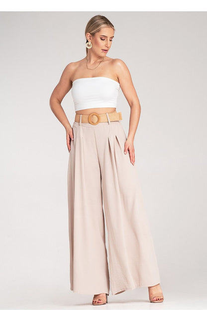Back view of Figl high-waisted wide trousers, highlighting the woven belt detail and elegant design suitable for upscale casual wear.