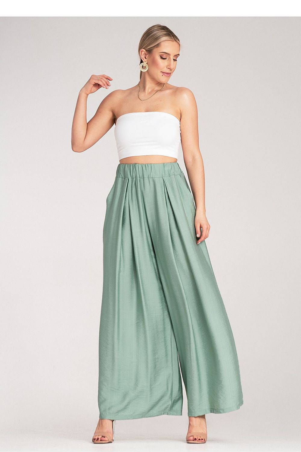 Luxury high waist loose skirt by Figl in breathable fabric, ideal for stylish summer looks.
