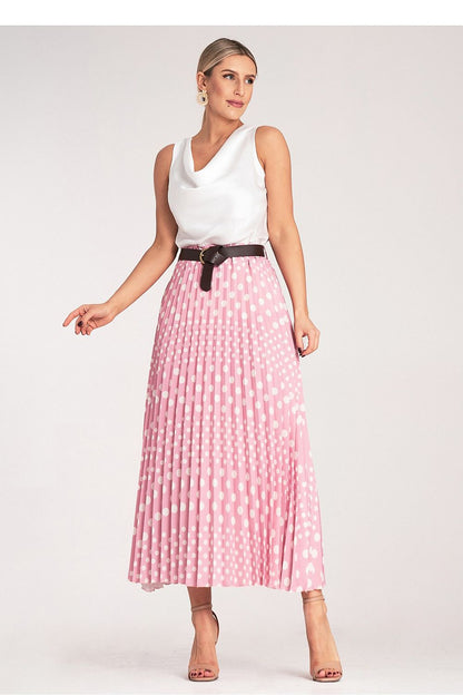 Side view of the high-waisted Figl pleated midi skirt, highlighting elegant pleats and stunning silhouette.