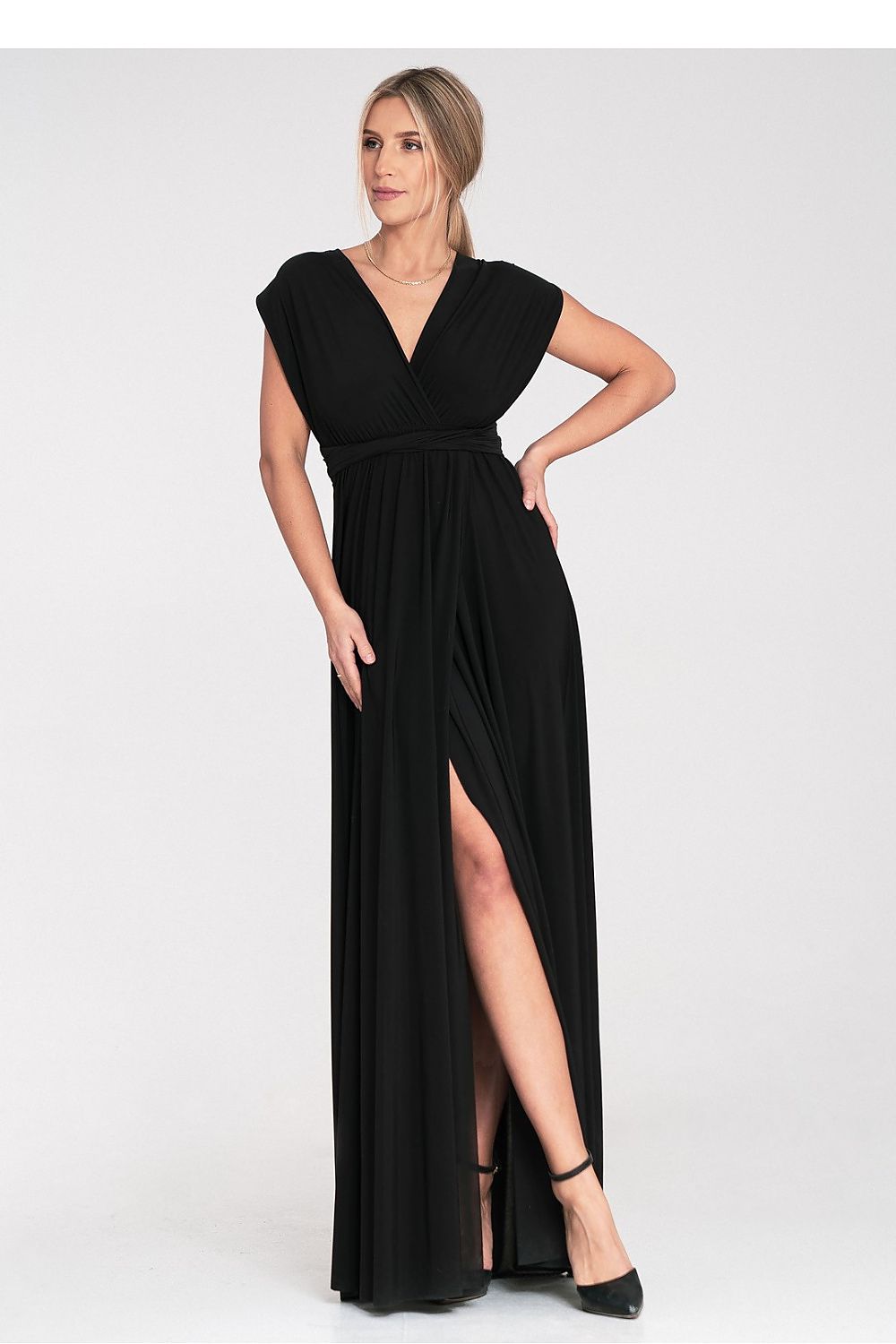 Versatile Figl maxi dress featuring a chic tie detail for multiple styling options, suitable for sizes EU 0-4.