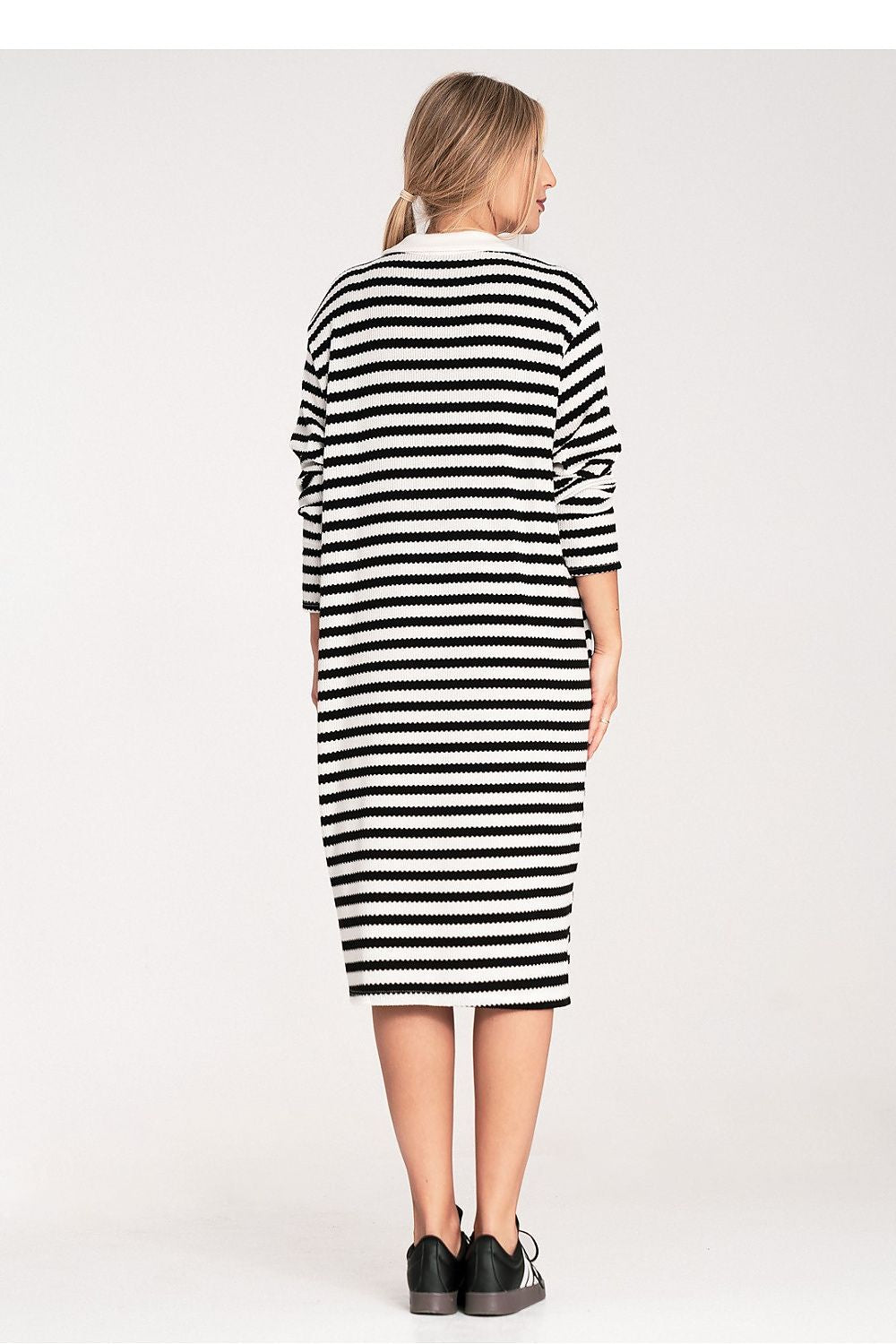 Luxurious striped daydress by Figl, showcasing an elegant design with a flattering fit and comfortable long sleeves.
