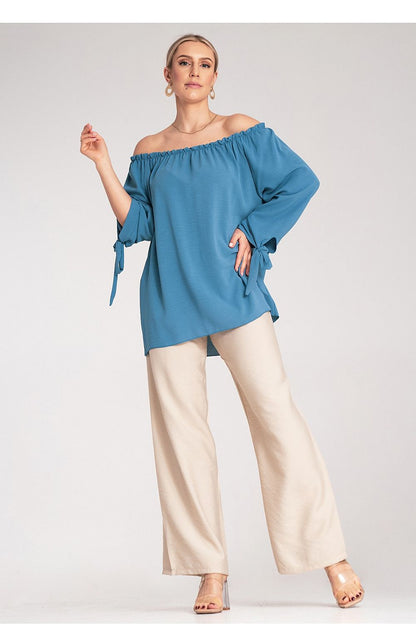 Stylish Figl blouse designed with exposed shoulders, highlighting an elegant silhouette in premium Polish women's fashion.