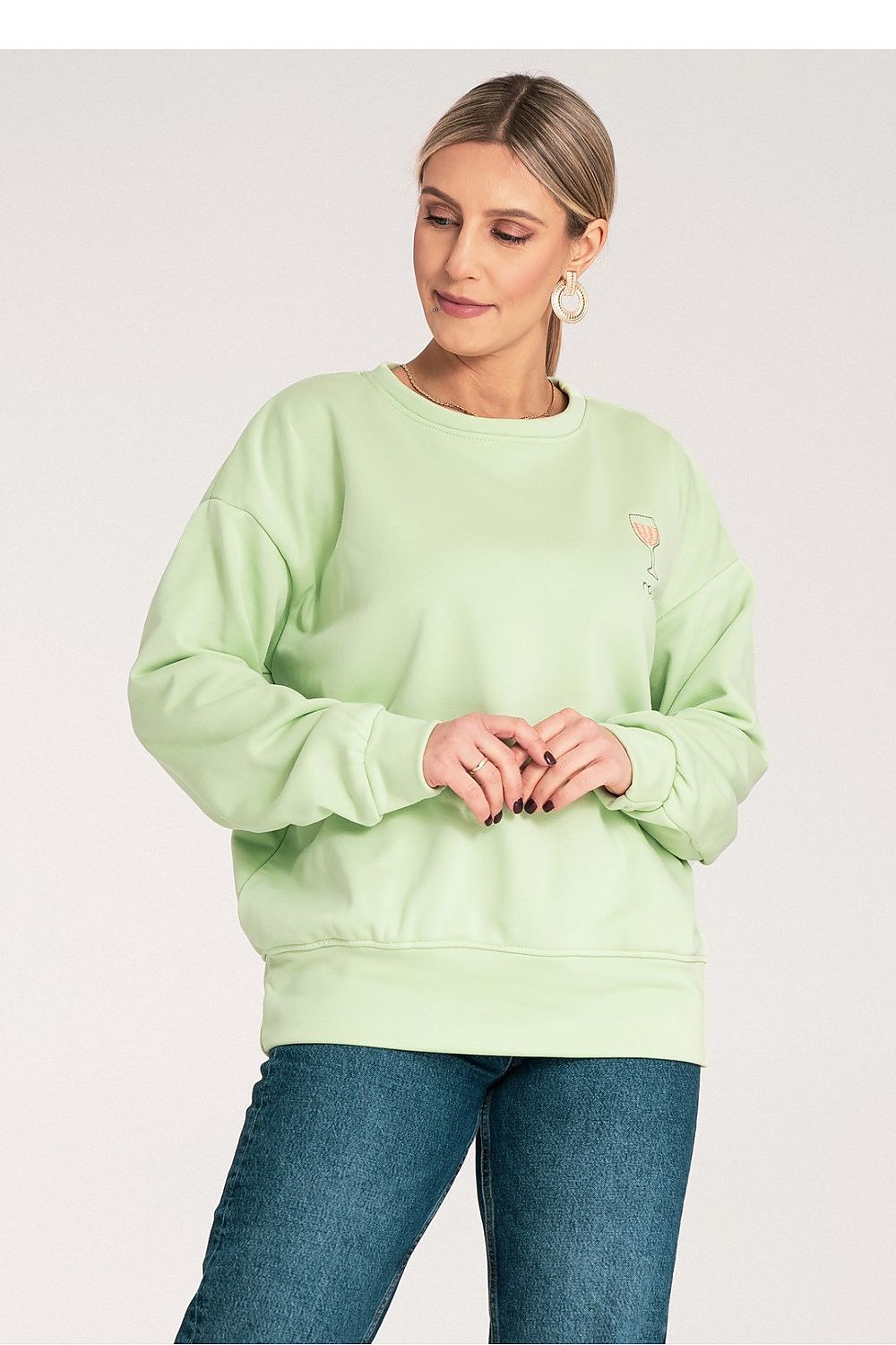 Elegant Figl sweatshirt showcasing long sleeves and ribbed cuffs, crafted from high-quality cotton and polyester blend, perfect for stylish comfort.