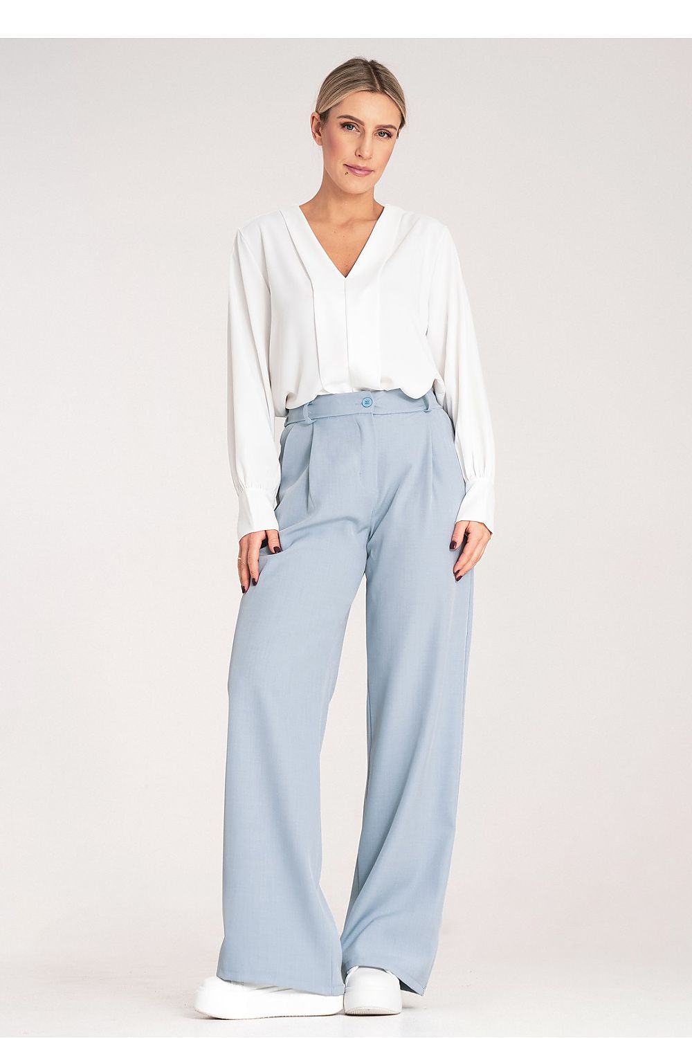 Figl Women's Elegant High-Waisted Trousers in Size S/M, featuring a loose fit, straight cut, and practical pockets, ideal for a luxurious and stylish look.